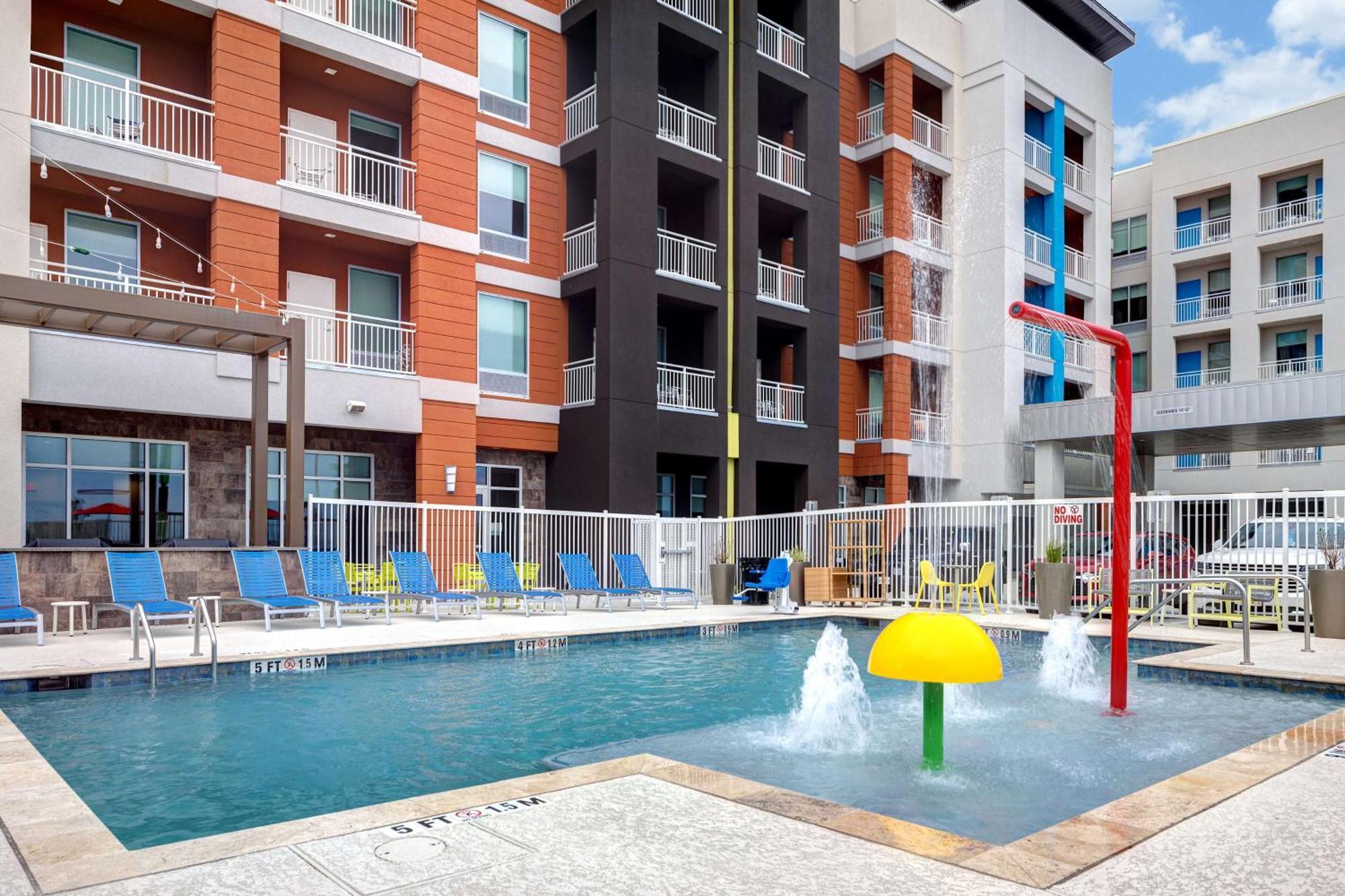 Tru By Hilton Galveston, Tx Hotel Exterior photo